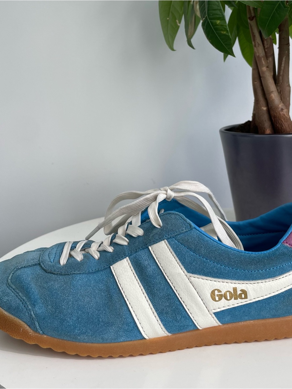 Women Size 9 Gola blue pink suede shoes